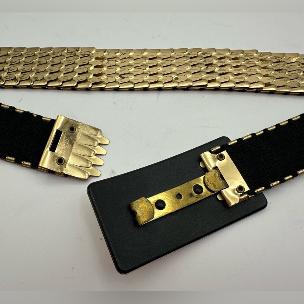 VTG 80s Stretch Gold Waist Cinch Belt OSFM *See Photos for Measurements - Picture 2 of 13
